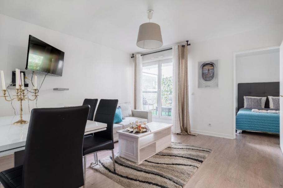 Appartement Spacieux Avec Terrasse Pres De Paris Et Du Stade De France Saint-Denis  Exterior photo