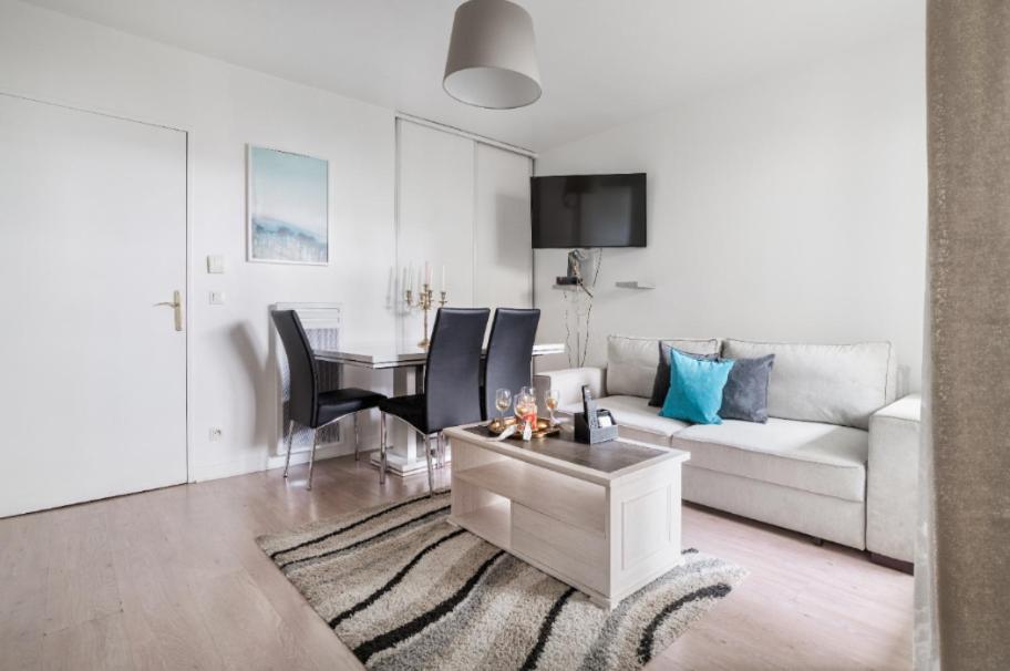 Appartement Spacieux Avec Terrasse Pres De Paris Et Du Stade De France Saint-Denis  Exterior photo